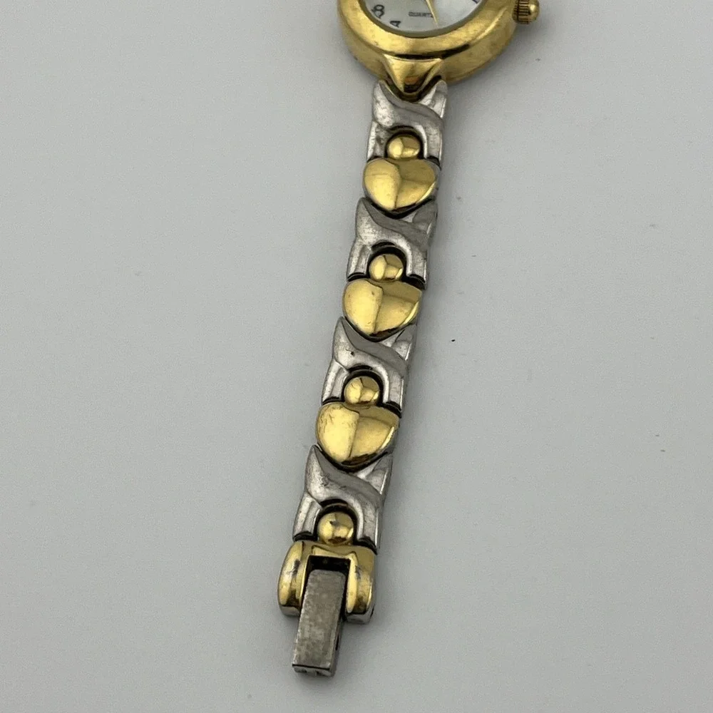 Avon Watch Women 22mm‎ Case Two Tone Heart 6.5